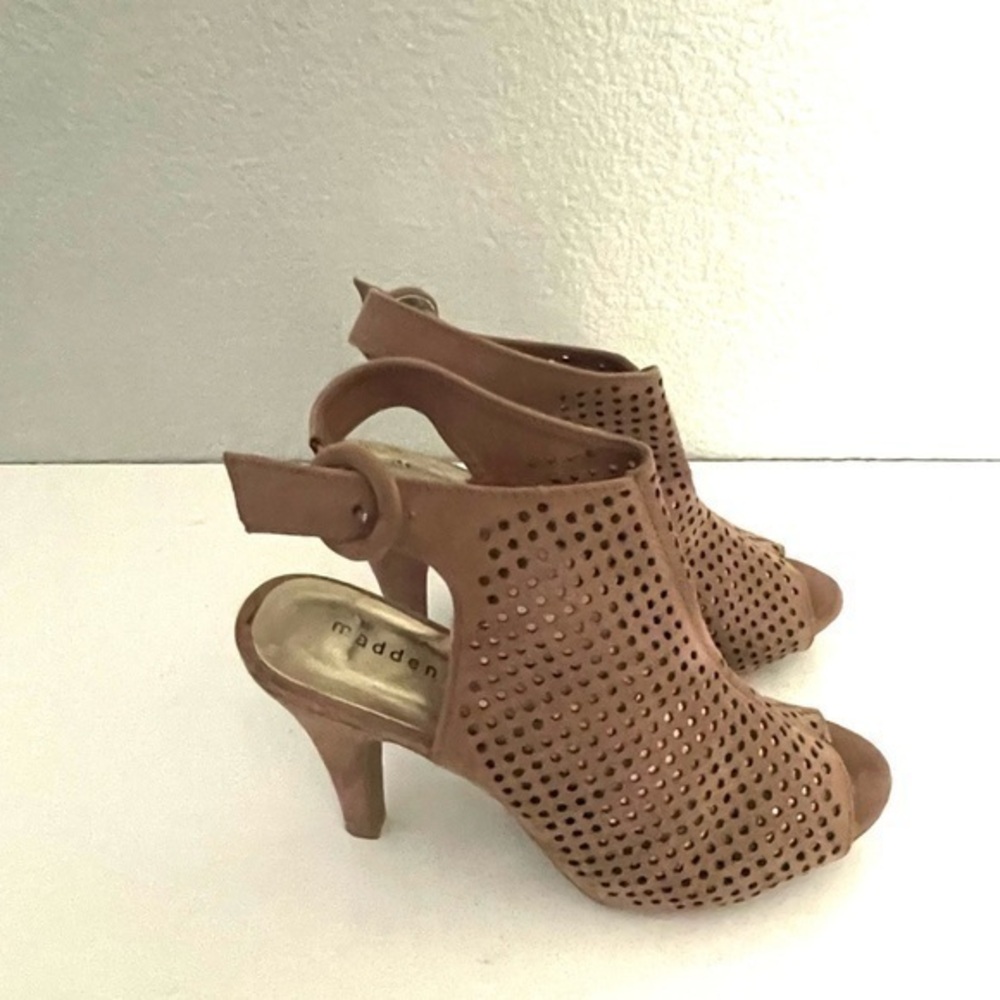 MADDEN GIRL taupe perforated ankle strap open toe ankle booties size 6
